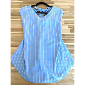 Coupe Collection Top Womens Large Blue Sleeveless Tie Back V Neck Casual Classic
